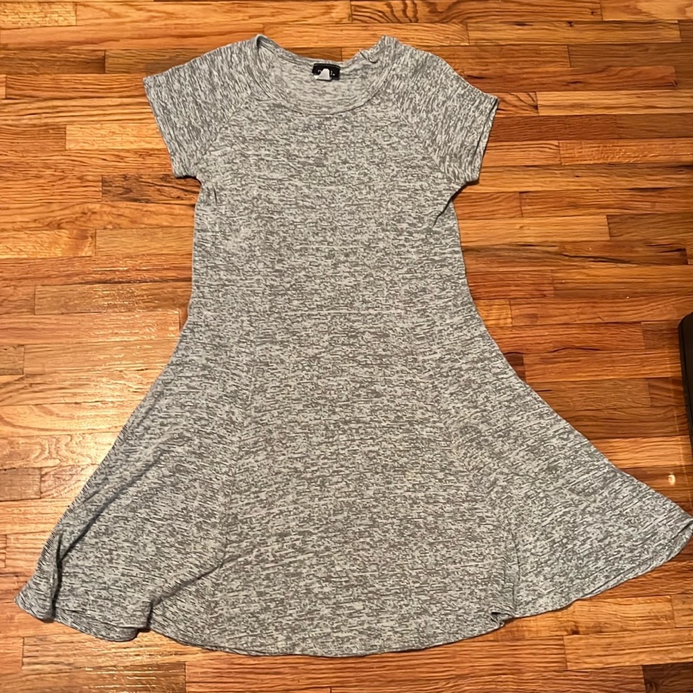 Rue 21. Size large. Grey